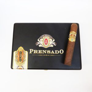 Alec Bradley Prensado